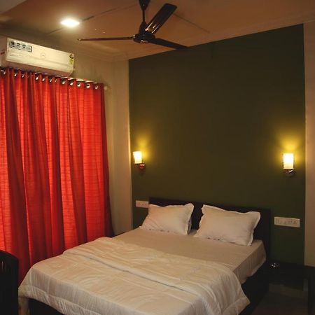 Elite Inn Lonavala Eksteriør bilde
