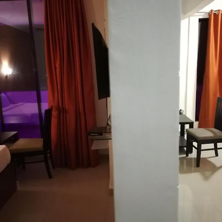 Elite Inn Lonavala Eksteriør bilde