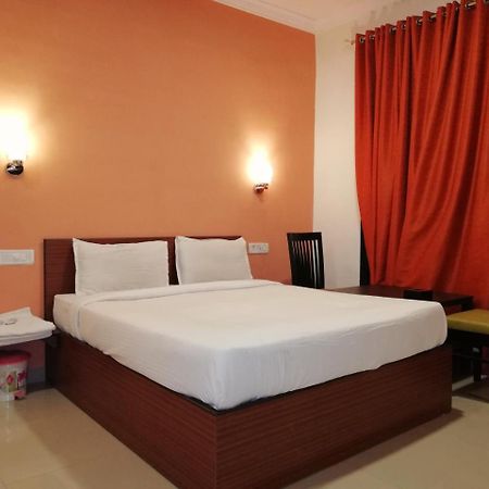 Elite Inn Lonavala Eksteriør bilde