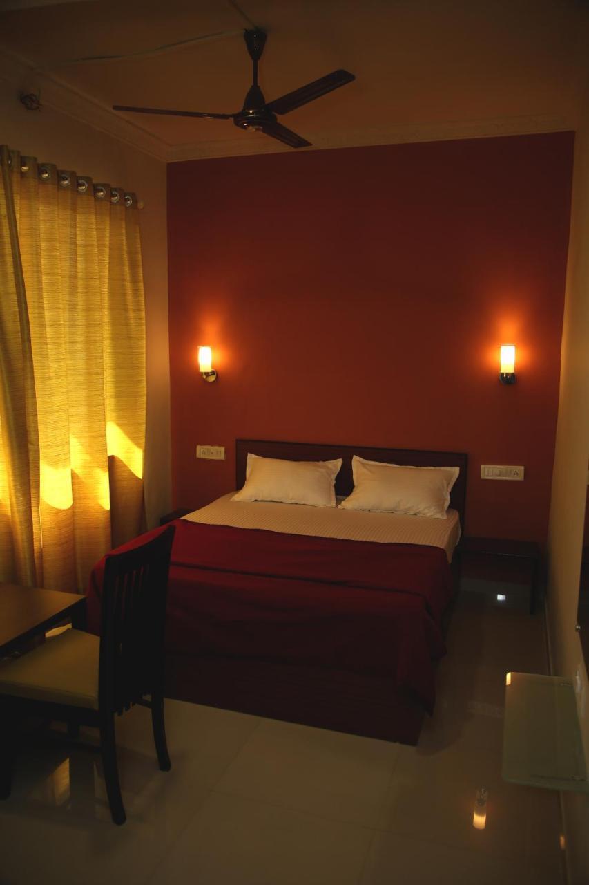 Elite Inn Lonavala Eksteriør bilde